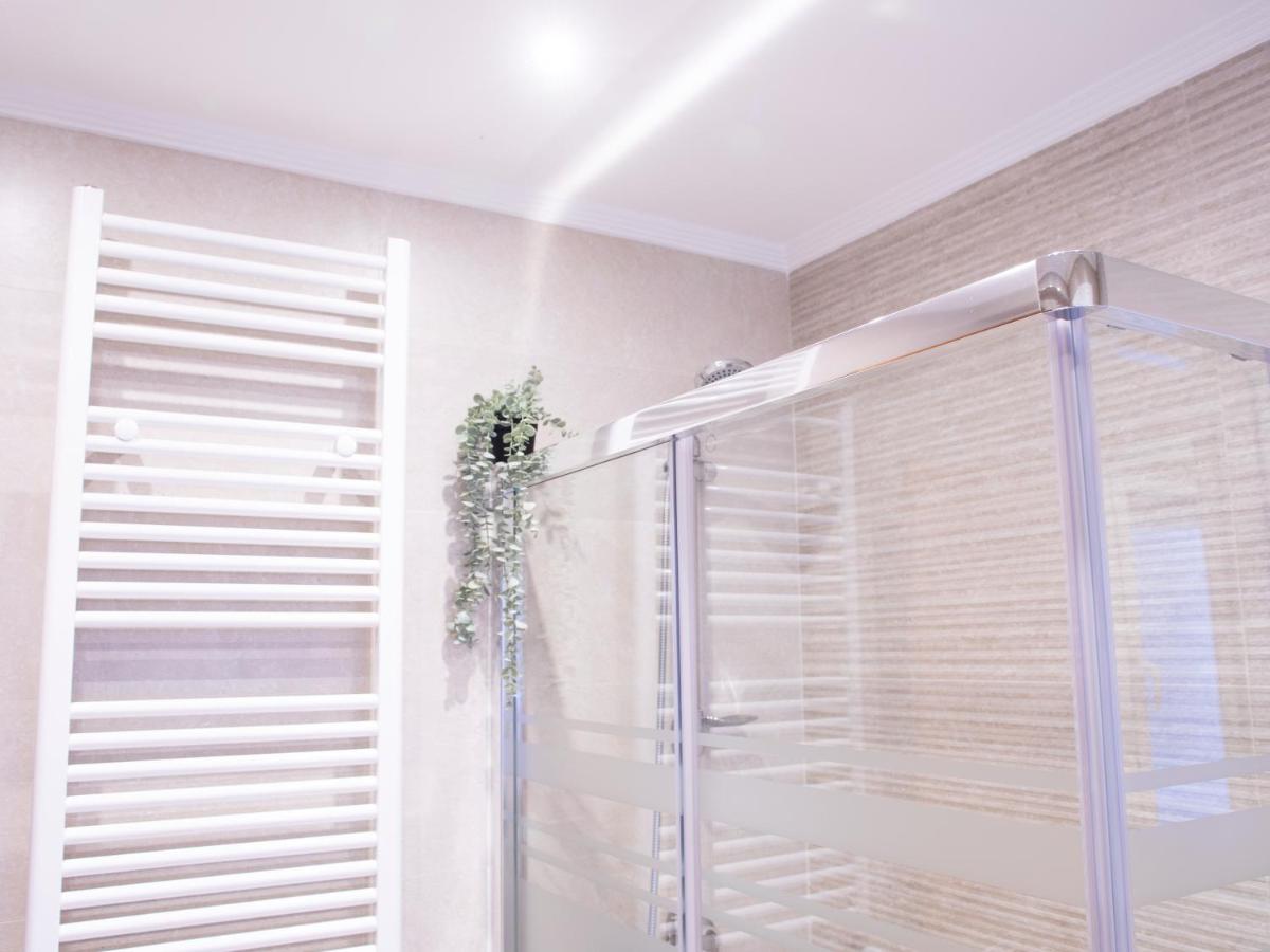 Precioso Apartamento En El Centro De Aviles Luaran gambar